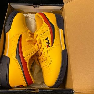 Fila size 9 original fitness trainer.